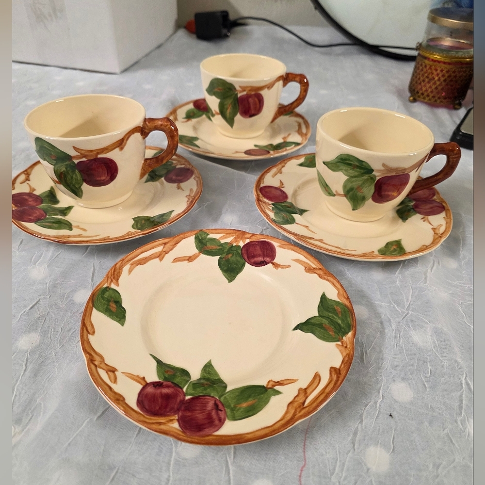 Vintage Franciscan Ware Apple Coffee/Tea Cups and Saucers